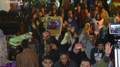 تفريق مسيرة ليلية للإرهابية بالعصافرة