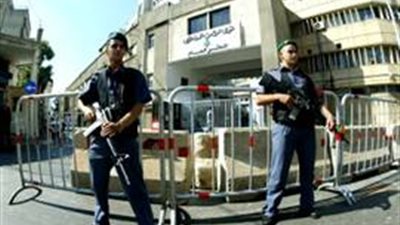 إصابة شخصين في إلقاء قنبلة على كنيسة بطرابلس بشمال لبنان