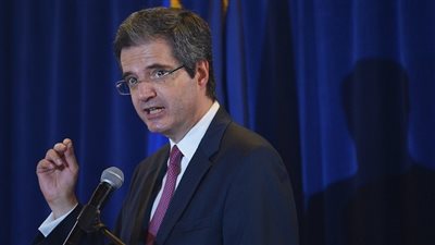 دبلوماسي فرنسي يطالب بمحاكمة المتورطين في «الاتجار بالبشر» دوليا