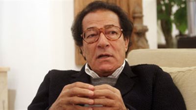 فاروق حسني يطلق معرضه العاشر «تجريد» بالكويت.. 4 ديسمبر