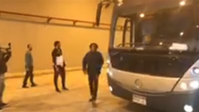 لاعبو المصري يصلون برج العرب استعدادا لمواجهة الأهلي (فيديو)