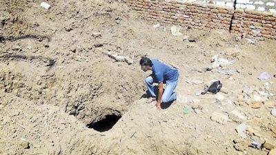 مروجا لكنوز الآثار الوهمية..عاطل ينصب على أهالي المنيا بالسحر