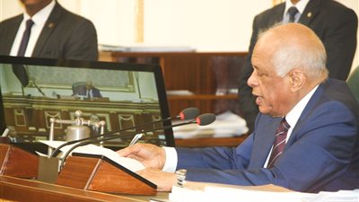 البرلمان يوافق على إنشاء شعب للصناعات بالاتحاد