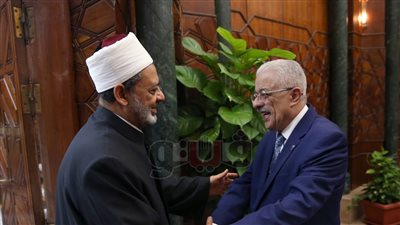 وزير التعليم يلتقي شيخ الأزهر ويزور مرصد مكافحة التطرف
