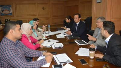 اللجنة التنفيذية لـ«مصر تستطيع بالتعليم» تناقش أجندة المؤتمر (صور)