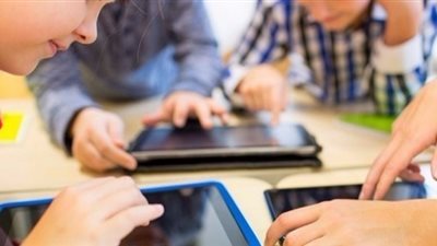 قواعد اختيار الهدايا الإلكترونية المناسبة لعمر الطفل