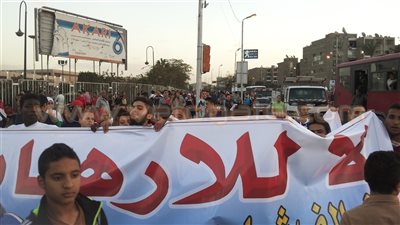 جماهير المنتخب ترفع لافتة «لا للإرهاب» قبل موقعة السنغال