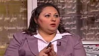 حنان فكري: يجب أن يعامل المصري بالخارج كسفير لنا