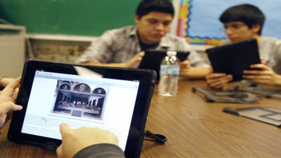 المأذون الرقمي.. الحكومة تستعد لإطلاق خدمة تسجيل عقود الزواج على التابلت.. خبير اتصالات يحذر من تكرار أزمة «تابلت الثانوية».. ويطالب بتدريب الموظفين أولا.. وعالم أزهري: الشرع يشجع العلم والت