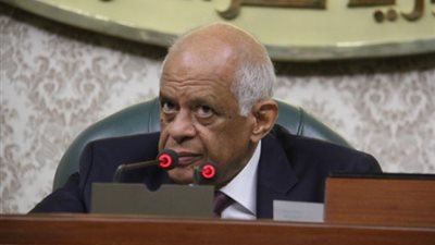 رئيس البرلمان معلقا على تغيب الأعضاء: «مفيش فايدة»