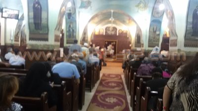 بالصور والفيديو.. توافد الأقباط على الاحتفال بالقديس مارجرجس بقنا