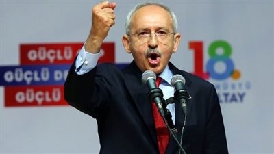 زعيم المعارضة التركية يفضح فساد أردوغان.. اتهمه بالتورط في قضايا الملاذات الآمنة للتهرب من الضرائب.. استخدم أقاربه لتهريب أمواله للخارج.. والمعارضة تطالب بإقالته