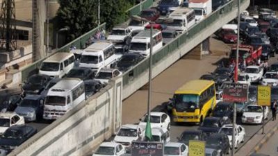 توقف الحركة المرورية بكوبري أكتوبر بسبب حادث تصادم