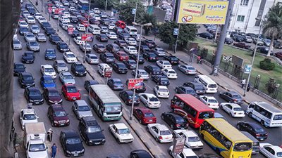 «نشرة المرور».. جوزيف تيتو وصلاح سالم والحرفيين والدائري الأكثر زحاما.. تصادم 3 سيارات على كوبري أكتوبر.. تعطل مركبة بمحور الأوتوستراد.. وحملات أمنية للكشف عن المخدرات