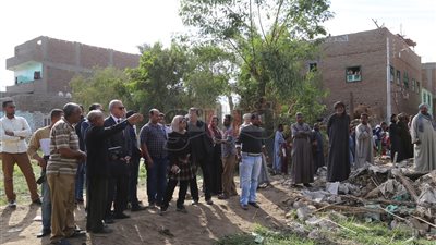 محافظ قنا يقود حملة مكبرة لإزالة التعديات على أراضي زراعية (صور)