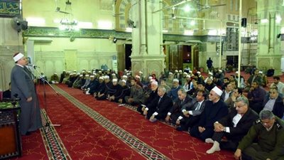 محافظ الشرقية يشهد احتفال مديرية الأوقاف بالمولد النبوي (صور)