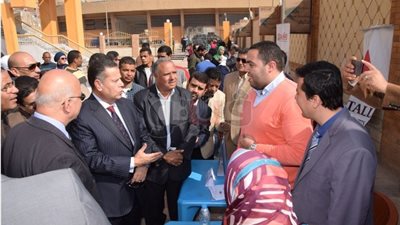 ملتقى توظيفي يوفر 3 آلاف فرصة عمل ببني سويف (صور)