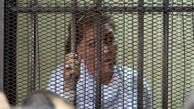 إيداع سعاد الخولي قفص الاتهام لمحاكمتها في قضية الرشوة