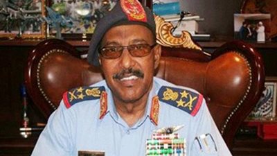 وزير الدفاع السوداني يعلن تحرير مدينة 