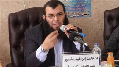 «النور» عدو الدولة المدنية.. قيادي بالحزب يحتفل بتعطيل عمل لجنة الخمسين بعد 5 سنوات.. فرضوا صياغة أخرى تجعل الحكومة وحدها مدنية.. وهشام النجار: تيار عاجز عن تطوير خطابه وقناعاته ومستقبله مظل