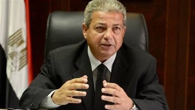 «خالد عبد العزيز» عن توليه وزارة الرياضة: «لا تعليق» !