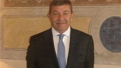 سفير مصر بإيطاليا: الأحداث الإرهابية لن تثني الحكومة عن إتمام خارطة الطريق