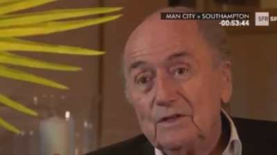 بلاتر يفجر «مفاجأة» حول فوز قطر بتنظيم مونديال 2022 (فيديو)