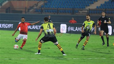 الأهلي «ذهب ولم يعد».. الأحمر يواصل السقوط بهزيمة أمام المقاولون.. يتذيل جدول الدوري.. أخطاء الدفاع والإصابات «عرض مستمر».. البدلاء يفشلون في استغلال الفرصة.. هجوم جماهيري عنيف.. و
