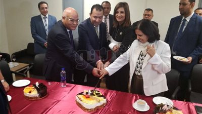 نبيلة مكرم تتفقد مستشفى الأورمان برفقة قيادات محافظة الأقصر