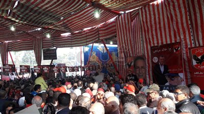 اللجنة الانتخابية بالأهلي تهدد بإيقاف التصويت بسبب الزحام