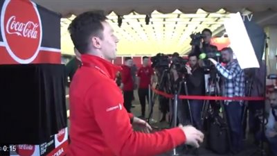 لحظة الكشف عن كأس العالم للجمهور في روسيا (فيديو)