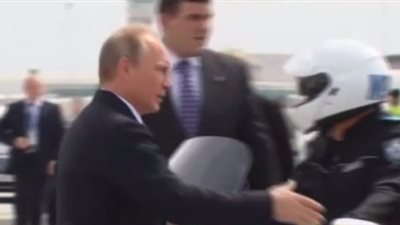 بالفيديو.. صحيفة بريطانية تكشف سر مغادرة 