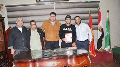 «المصري»: التجديد لإسلام صلاح يحافظ على الهيكل الأساسي للفريق (صور)