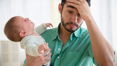 10 % من الرجال يعانون القلق قبل ولادة أبنائهم