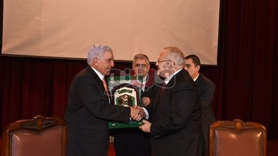 زاهي حواس: 70% من الآثار المصرية في باطن الأرض (صور)