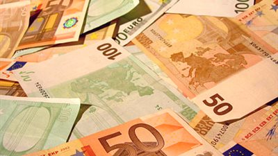 اليورو يرتفع قرشا.. والدولار مستقر عند 6،99 جنيه