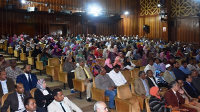 المالية تناقش قانون تنظيم التعاقدات الحكومية بأسوان (صور)