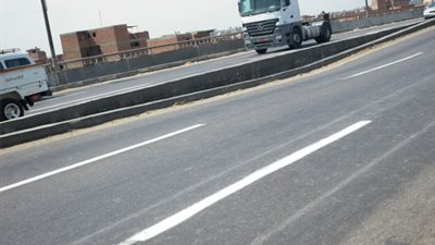 «الطرق والكباري» تنفي وجود عيوب فنية في كوبري بركة السبع