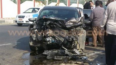 بالصور.. إصابة 3 أشخاص في حادث سير بطريق «الإسماعيلية - القاهرة»