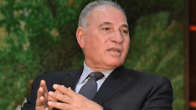 أحمد الزند يدلي بصوته في انتخابات الأهلي