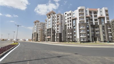 العاصمة الإدارية والعلمين الجديدة تتصدران قمة السوق العقاري.. يستحوذان على اهتمامات المطورين العقاريين.. فرصة للاستثمار المحلي والأجنبي.. وخبراء يحددون الأماكن الصاعدة في خريطة الاستثمار