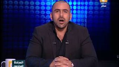 بالفيديو.. «الحسيني» يحلق شعره اعتراضًا على عدم إقالة محافظ الإسماعيلية