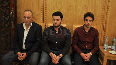 غياب نجوم الفن عن عزاء عادل أمين (صور)