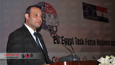 حاتم صالح: الوزارة تساند صناعة الجلود والدباغة