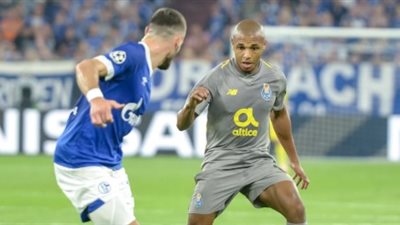 تعادل سلبي بين بورتو وشالكه في الشوط الأول