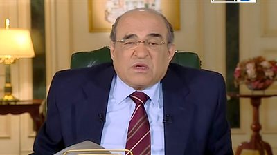 مصطفى الفقي: انتهى شهر العسل بين الرئيس الفرنسي وشعبه