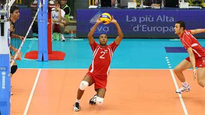 مدربو الطائرة يجتمعون بمسئولي «الرياضة» لإنهاء قرار السفر لكينيا