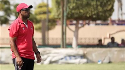 3 أسباب وراء تصعيد سمارة لخلافة عادل مصطفى في تدريب الأهلي 2003