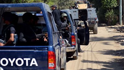 ضبط 15 تكفيريًا وحرق 300 فدان من الزراعات المخدرة بالشيخ زويد