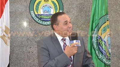 تطهير ترعة البعالوة بالإسماعيلية لحل مشكلة نقص المياه